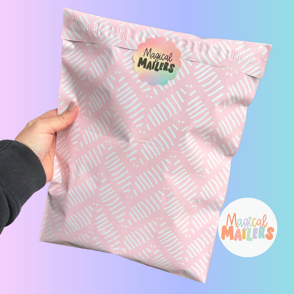⭐️IMPERFECT⭐️ Pink Zig Zag Poly Mailer