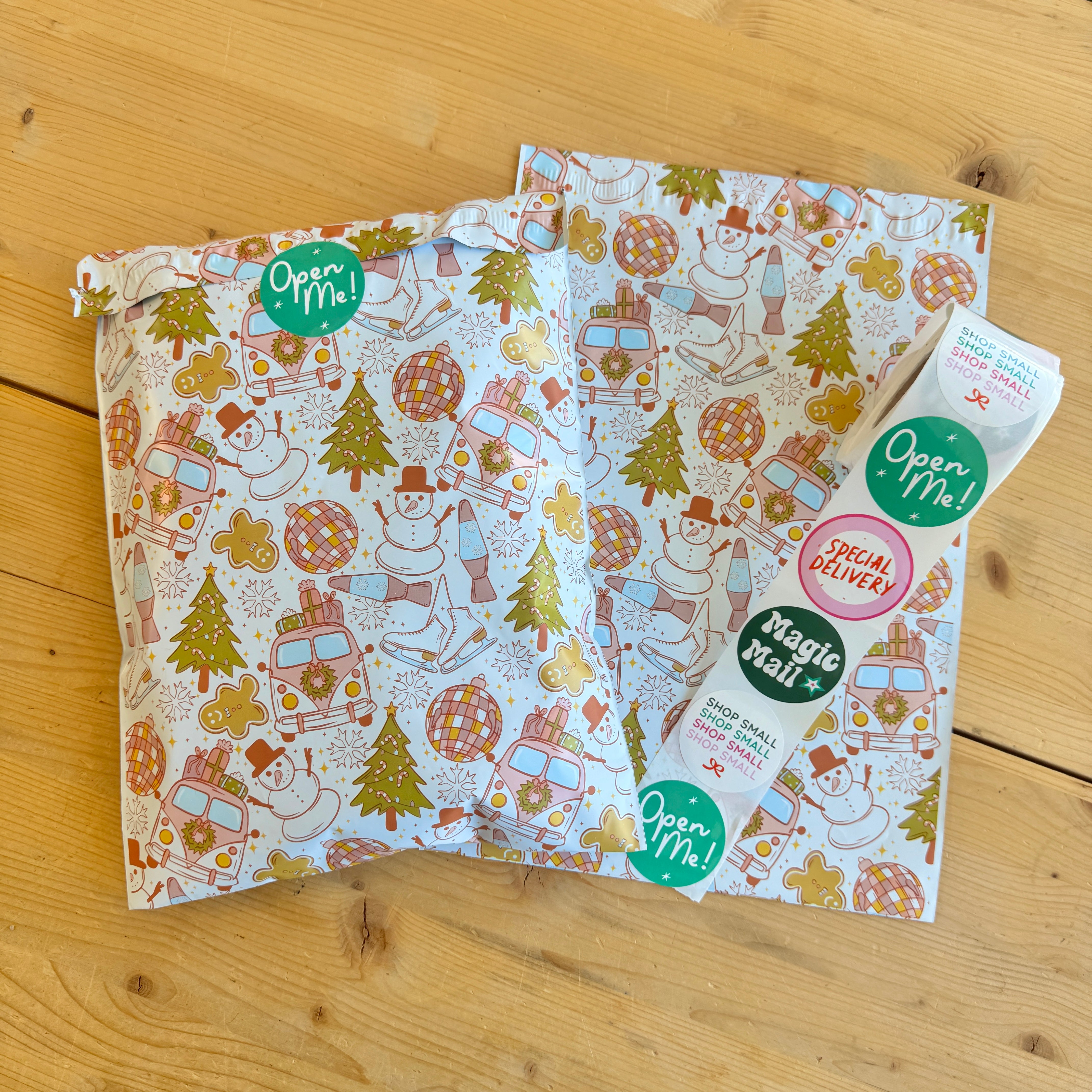 Retro Noel Poly Mailer