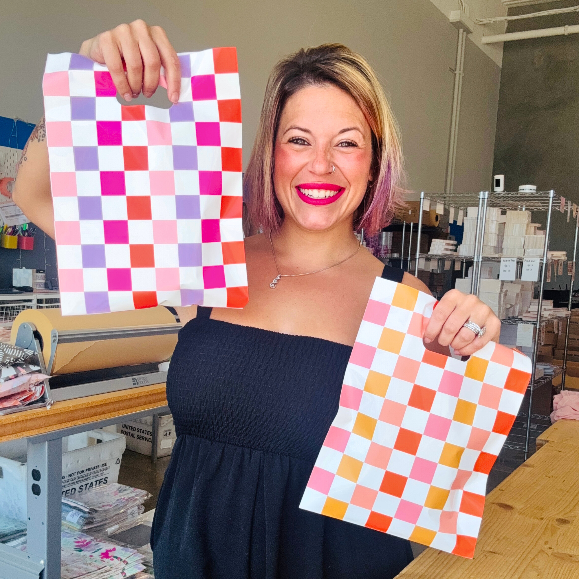 9x12" Pink Checkered Merchandise Bag
